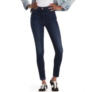 MADEWELL Dark Wash 9” Skinny Jeans!
